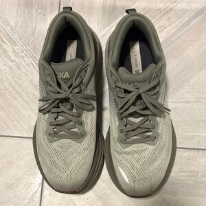 Hoka Bondi 8 in khaki green